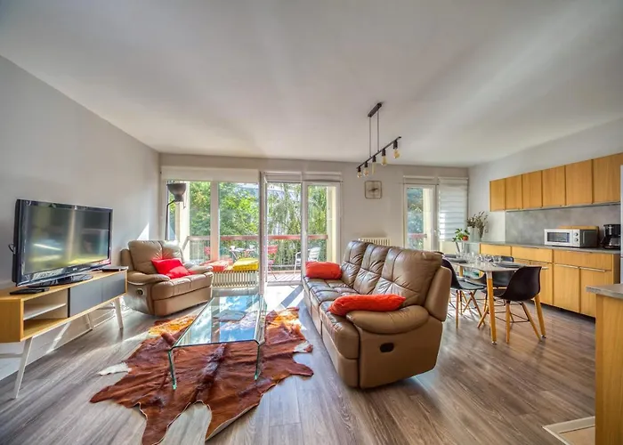 Nice Businessflat, Center, Free Parking, Business Or Holidays